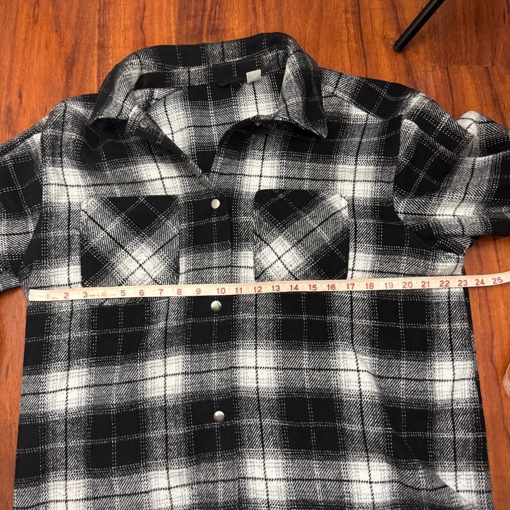 Hm Divided Flannel Button Up Shirt Jacket Size Large - Picture 5 of 7